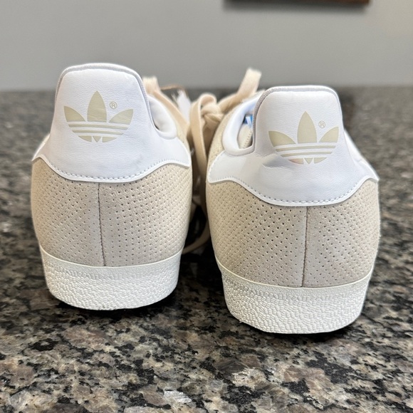 Adidas Gazelle leather Cream and White Sneakers NWT 13.5 - Picture 7 of 11